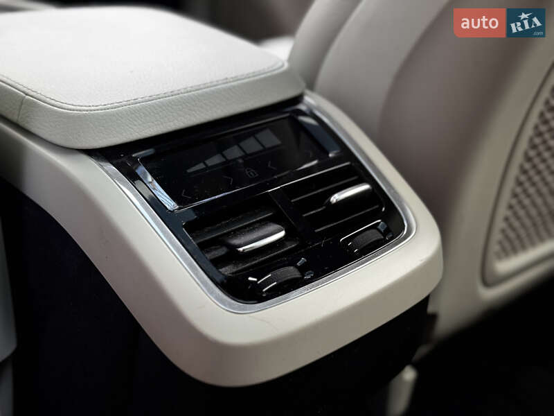 Внедорожник / Кроссовер Volvo XC90 2020 в Ивано-Франковске