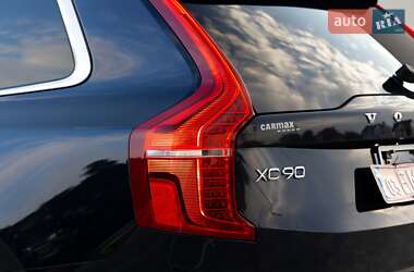 Внедорожник / Кроссовер Volvo XC90 2017 в 