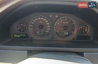 Внедорожник / Кроссовер Volvo XC90 2003 в 