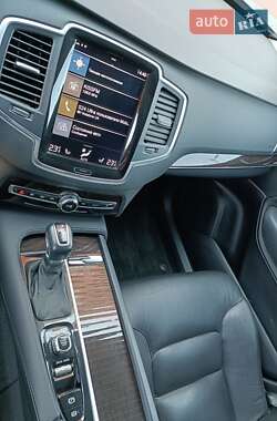 Позашляховик / Кросовер Volvo XC90 2019 в 
