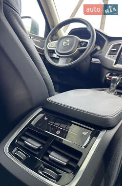 Внедорожник / Кроссовер Volvo XC90 2019 в 