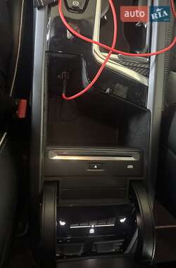 Внедорожник / Кроссовер Volvo XC90 2018 в 