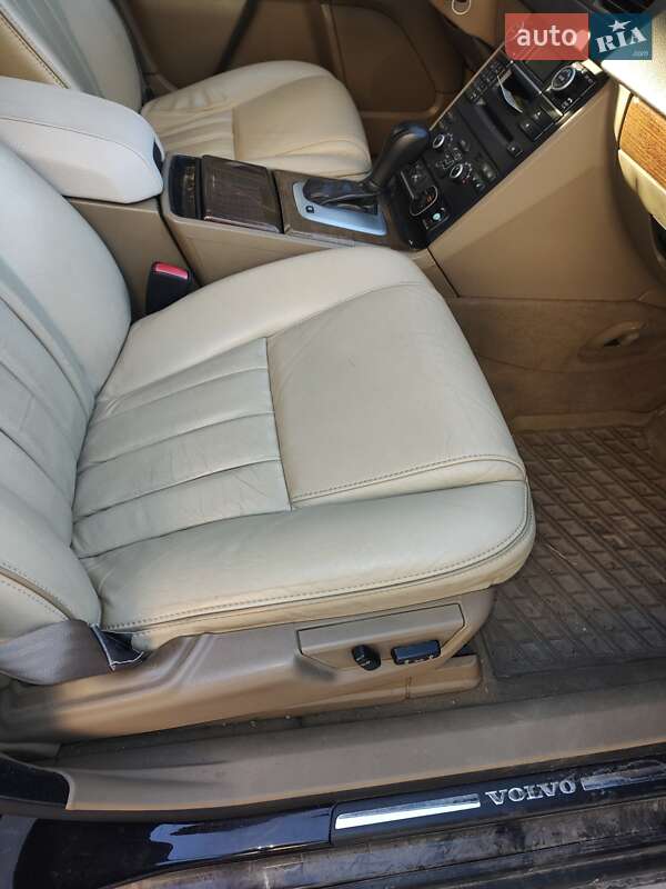 Позашляховик / Кросовер Volvo XC90 2011 в Звягелі