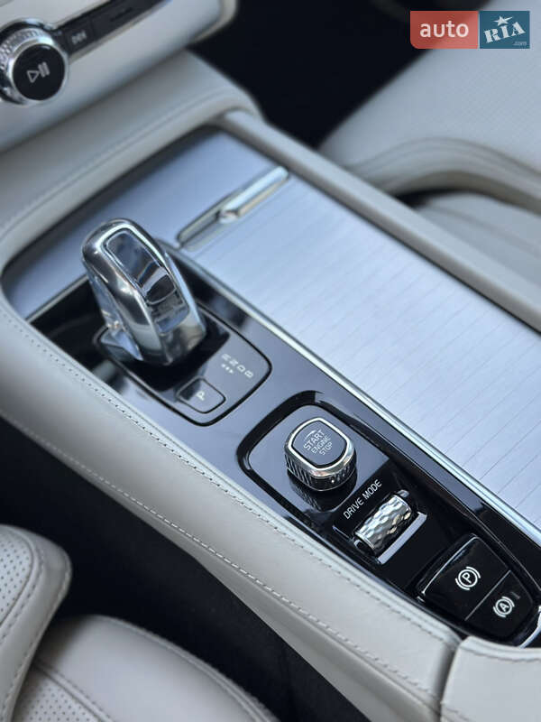 Внедорожник / Кроссовер Volvo XC90 2019 в Ровно фото 11 Внедорожник / Кроссовер Volvo XC90 2019 в Ровно