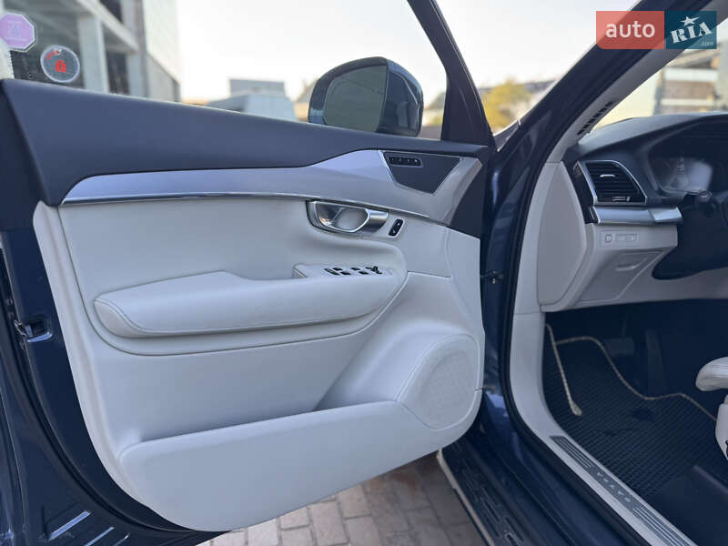 Внедорожник / Кроссовер Volvo XC90 2019 в Ровно фото 24 Внедорожник / Кроссовер Volvo XC90 2019 в Ровно