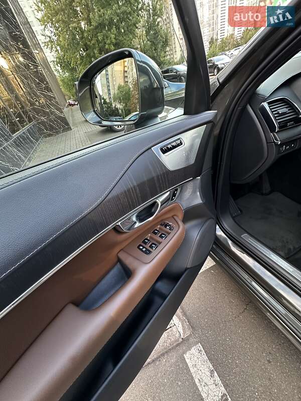 Внедорожник / Кроссовер Volvo XC90 2020 в Киеве