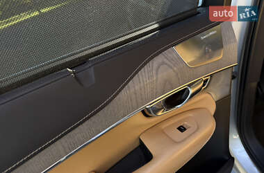 Позашляховик / Кросовер Volvo XC90 2019 в  фото 44 Позашляховик / Кросовер Volvo XC90 2019 в