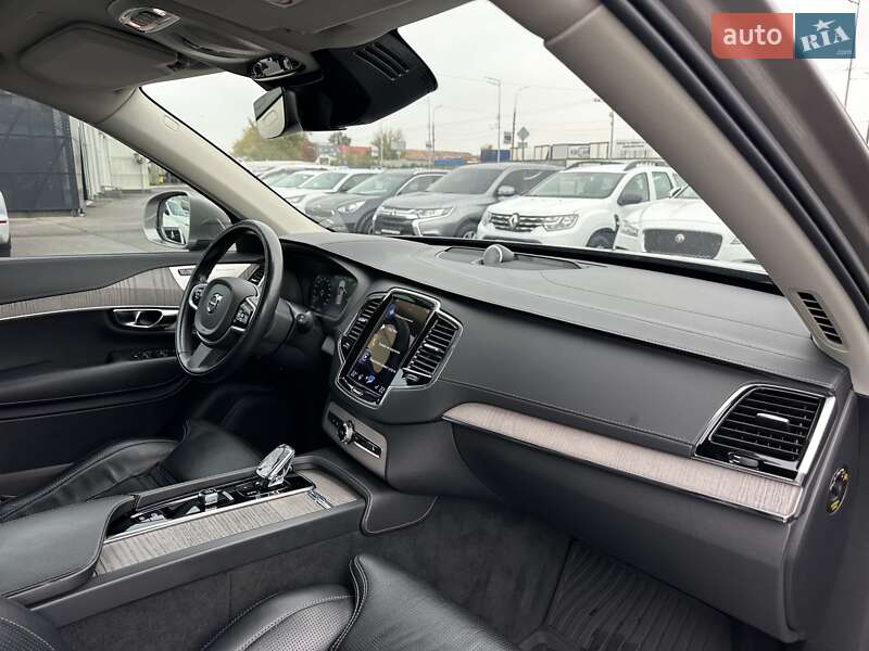 Внедорожник / Кроссовер Volvo XC90 2021 в Киеве