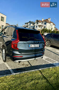 Внедорожник / Кроссовер Volvo XC90 2017 в 
