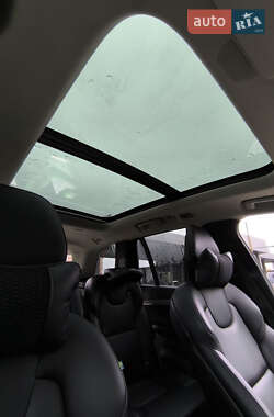 Внедорожник / Кроссовер Volvo XC90 2021 в 