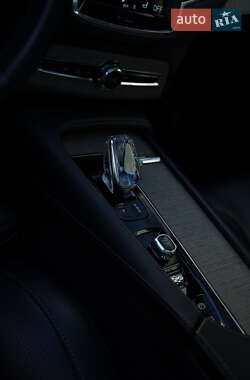Позашляховик / Кросовер Volvo XC90 2020 в 