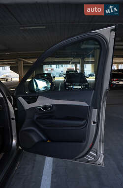 Позашляховик / Кросовер Volvo XC90 2020 в 