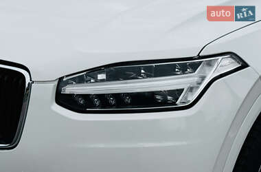 Внедорожник / Кроссовер Volvo XC90 2017 в 
