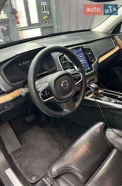 Внедорожник / Кроссовер Volvo XC90 2016 в 