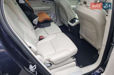 Внедорожник / Кроссовер Volvo XC90 2019 в 