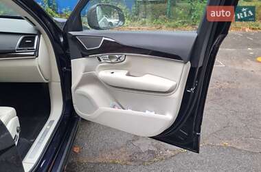 Внедорожник / Кроссовер Volvo XC90 2019 в 