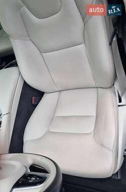 Внедорожник / Кроссовер Volvo XC90 2019 в 
