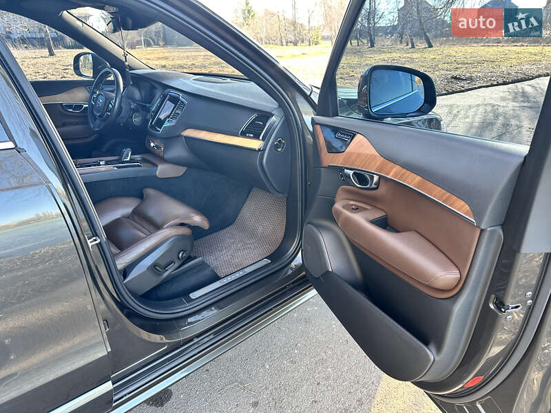Внедорожник / Кроссовер Volvo XC90 2021 в Ровно