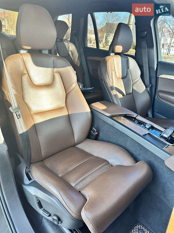 Внедорожник / Кроссовер Volvo XC90 2021 в Ровно