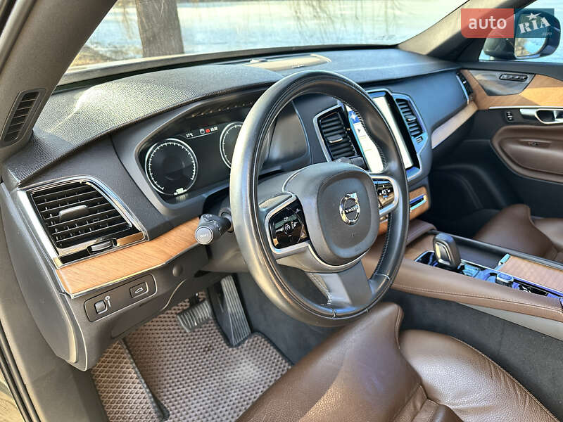 Внедорожник / Кроссовер Volvo XC90 2021 в Ровно