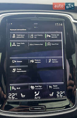 Внедорожник / Кроссовер Volvo XC90 2016 в 