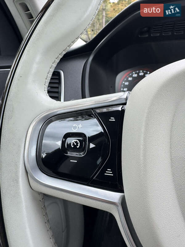 Внедорожник / Кроссовер Volvo XC90 2016 в Киеве фото 38 Внедорожник / Кроссовер Volvo XC90 2016 в Киеве