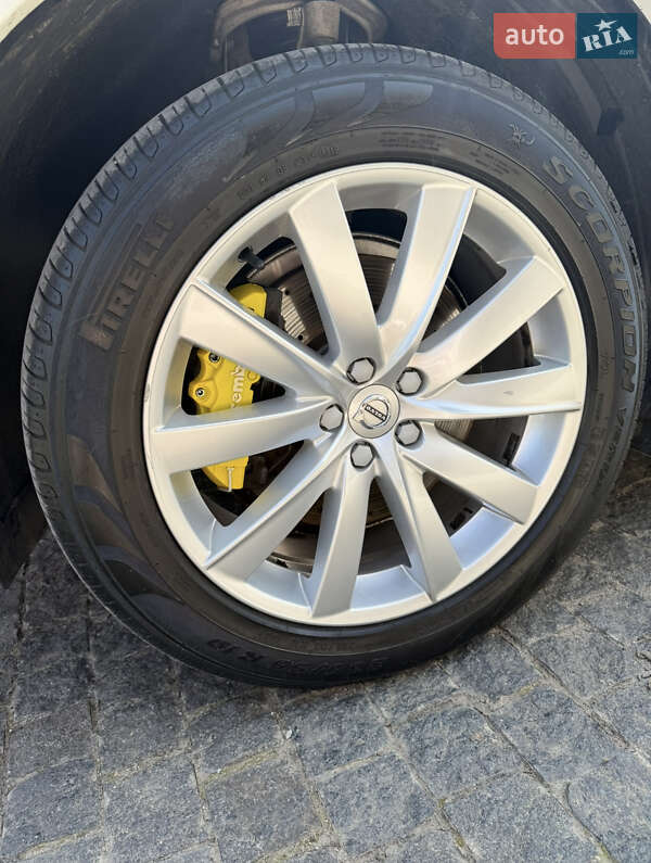 Внедорожник / Кроссовер Volvo XC90 2019 в Киеве фото 10 Внедорожник / Кроссовер Volvo XC90 2019 в Киеве