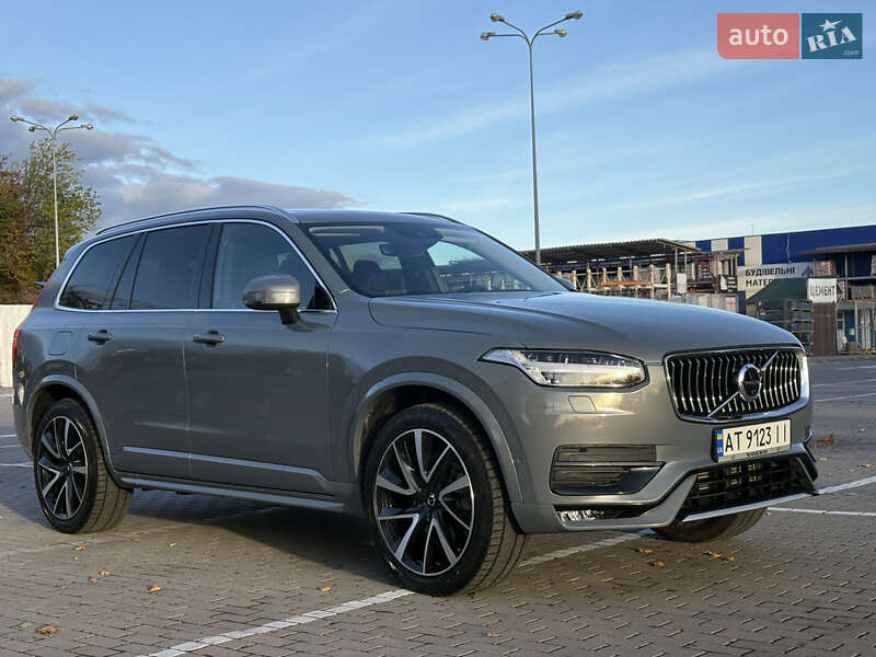 Внедорожник / Кроссовер Volvo XC90 2022 в 