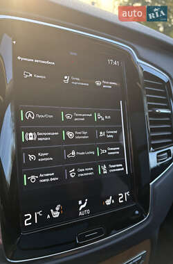 Внедорожник / Кроссовер Volvo XC90 2022 в 