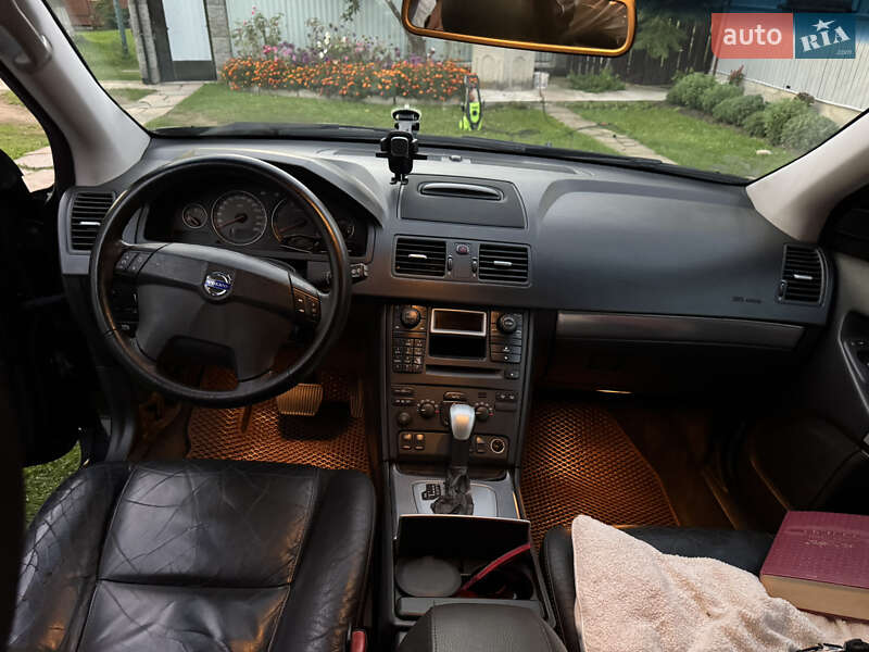 Внедорожник / Кроссовер Volvo XC90 2004 в Делятине