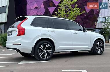 Внедорожник / Кроссовер Volvo XC90 2021 в 