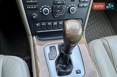 Внедорожник / Кроссовер Volvo XC90 2011 в 
