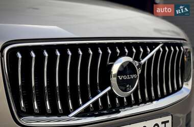 Позашляховик / Кросовер Volvo XC90 2020 в  фото 20 Позашляховик / Кросовер Volvo XC90 2020 в