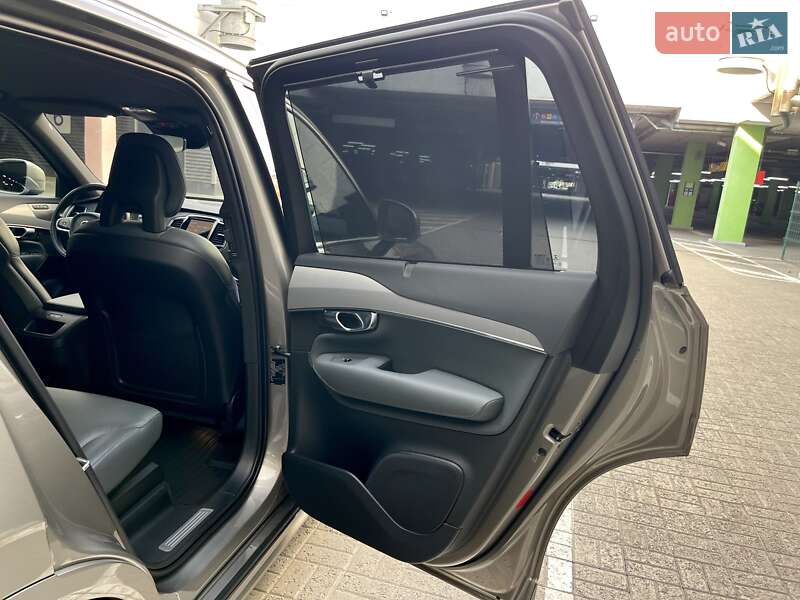 Внедорожник / Кроссовер Volvo XC90 2020 в Киеве