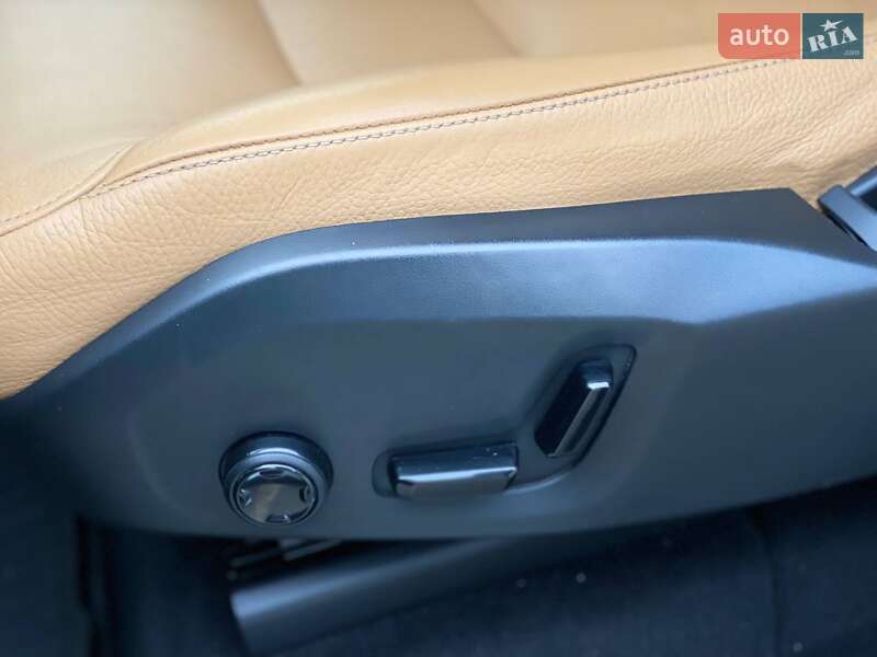 Внедорожник / Кроссовер Volvo XC90 2015 в Киеве