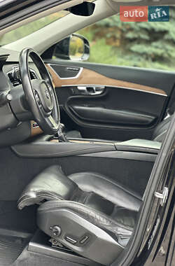 Внедорожник / Кроссовер Volvo XC90 2015 в 