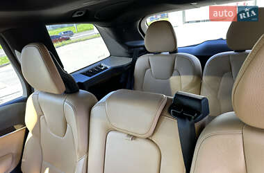 Позашляховик / Кросовер Volvo XC90 2017 в  фото 7 Позашляховик / Кросовер Volvo XC90 2017 в