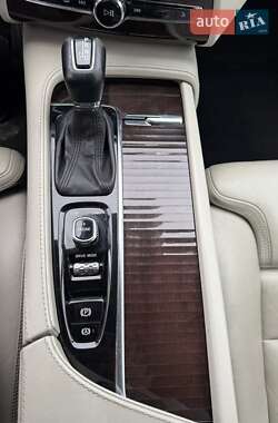 Внедорожник / Кроссовер Volvo XC90 2016 в 