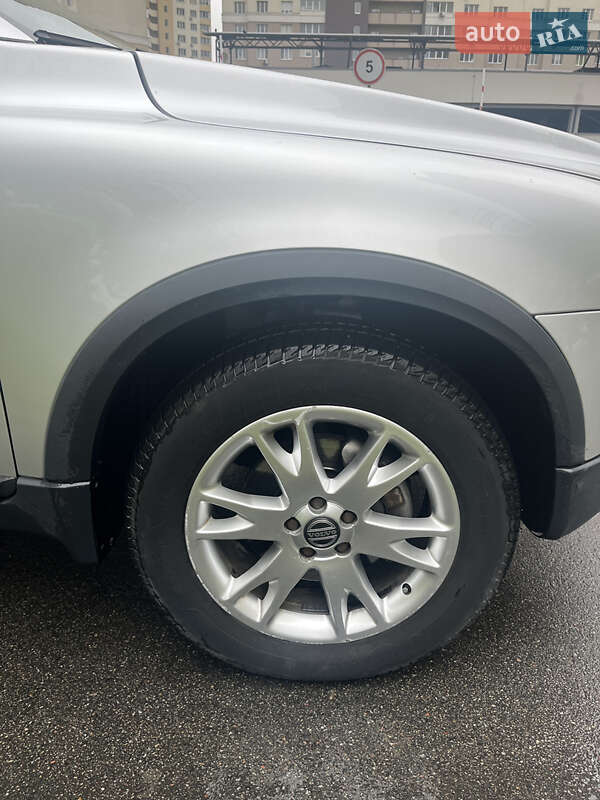 Внедорожник / Кроссовер Volvo XC90 2005 в Киеве