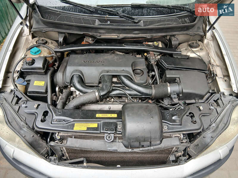 Внедорожник / Кроссовер Volvo XC90 2005 в Киеве