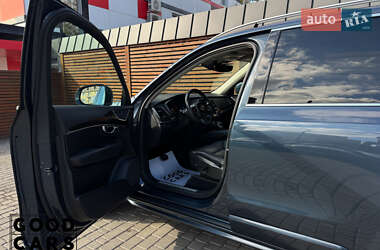 Внедорожник / Кроссовер Volvo XC90 2017 в 