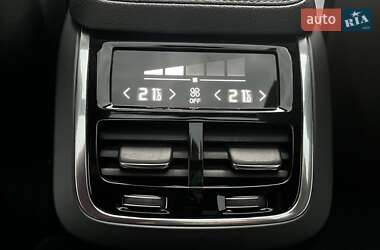 Внедорожник / Кроссовер Volvo XC90 2016 в 