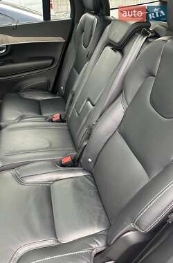 Внедорожник / Кроссовер Volvo XC90 2021 в 