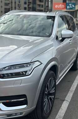 Внедорожник / Кроссовер Volvo XC90 2021 в 