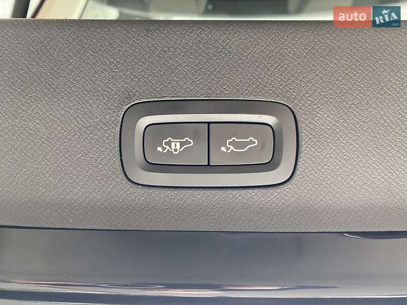 Позашляховик / Кросовер Volvo XC90 2015 в Києві фото 14 Позашляховик / Кросовер Volvo XC90 2015 в Києві