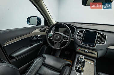 Позашляховик / Кросовер Volvo XC90 2021 в  фото 13 Позашляховик / Кросовер Volvo XC90 2021 в
