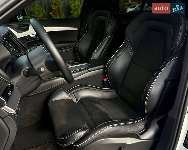 Внедорожник / Кроссовер Volvo XC90 2021 в Киеве фото 33 Внедорожник / Кроссовер Volvo XC90 2021 в Киеве