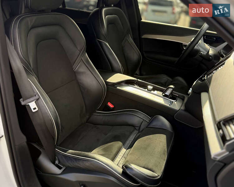 Внедорожник / Кроссовер Volvo XC90 2021 в Киеве фото 39 Внедорожник / Кроссовер Volvo XC90 2021 в Киеве