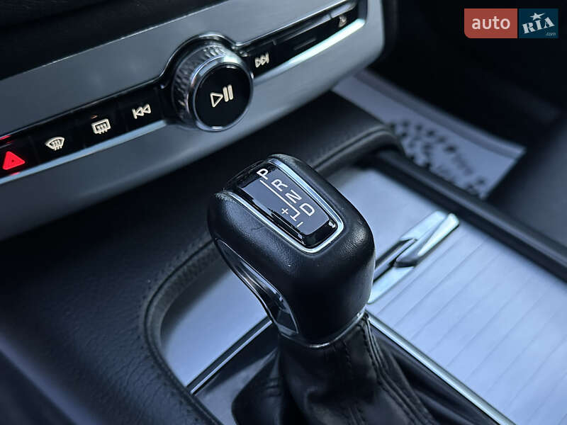 Внедорожник / Кроссовер Volvo XC90 2016 в Дрогобыче фото 35 Внедорожник / Кроссовер Volvo XC90 2016 в Дрогобыче