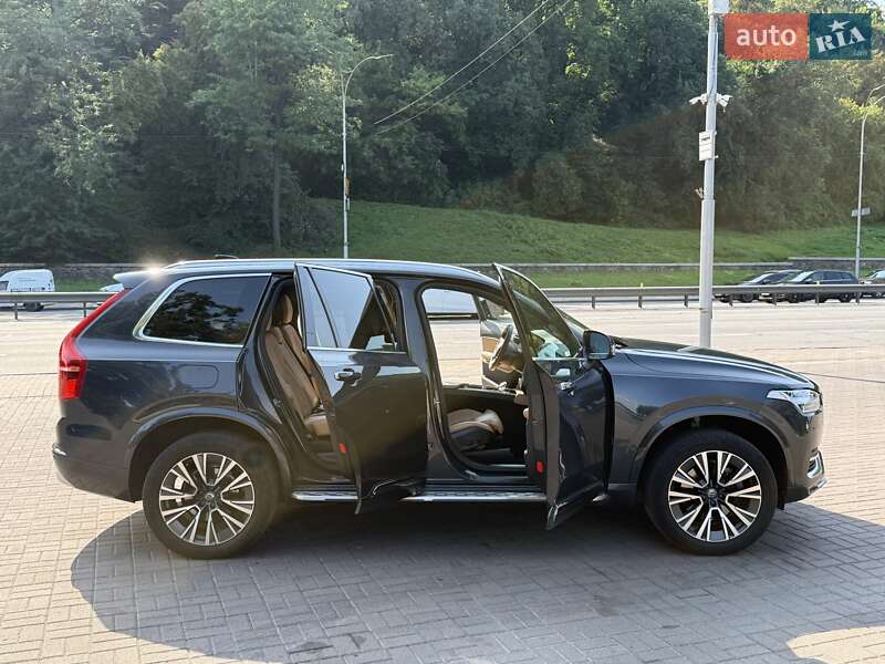 Внедорожник / Кроссовер Volvo XC90 2021 в Киеве